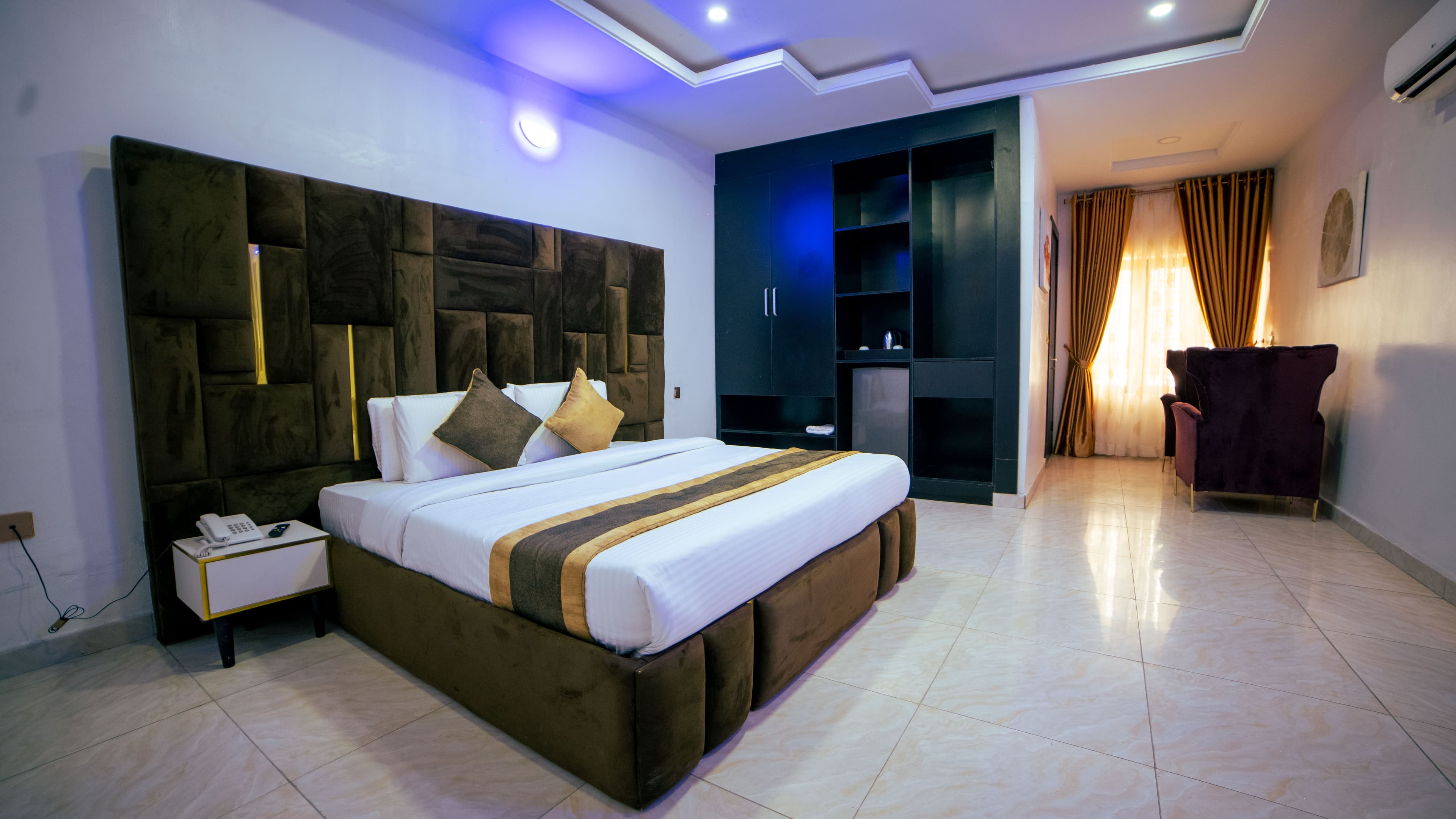 247 Luxury Hotel & Apartment Ajah image