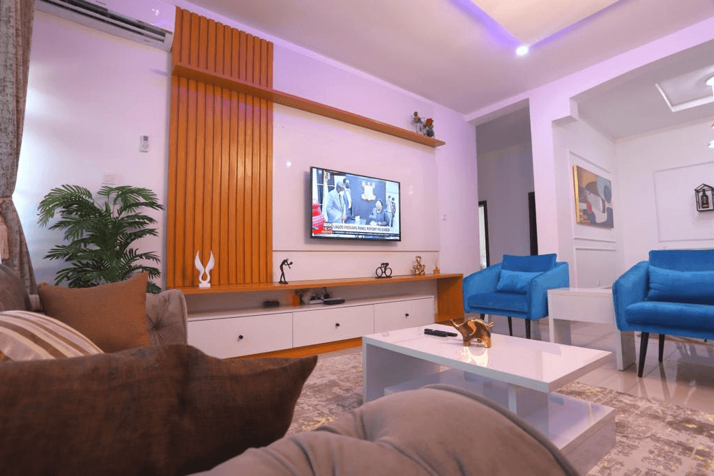 3-bedroom apartment in Ikota Lekki image
