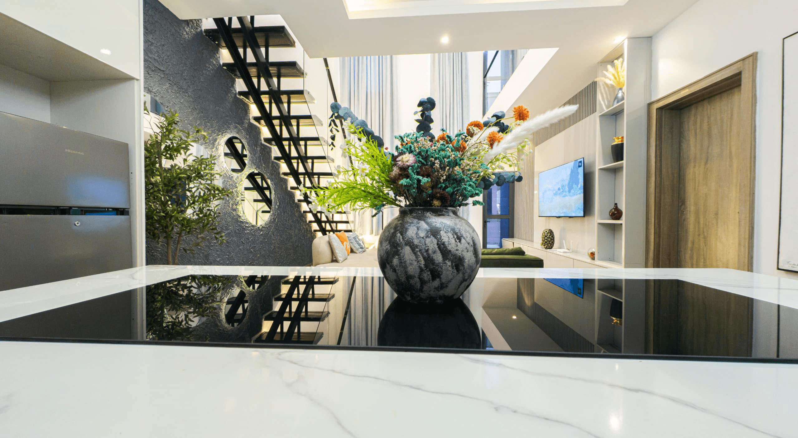 Refine apartment  image