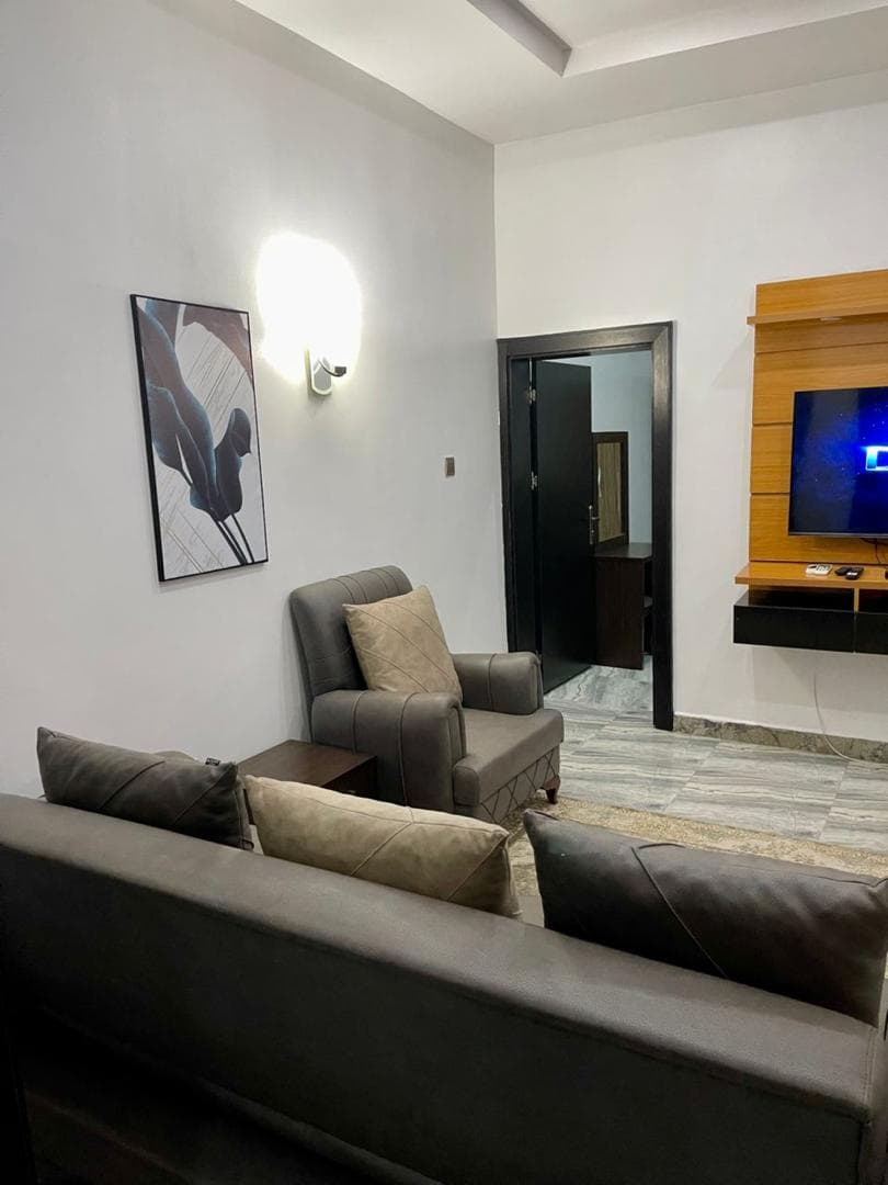 Tastefully furnished 1bedroom in Jahi image